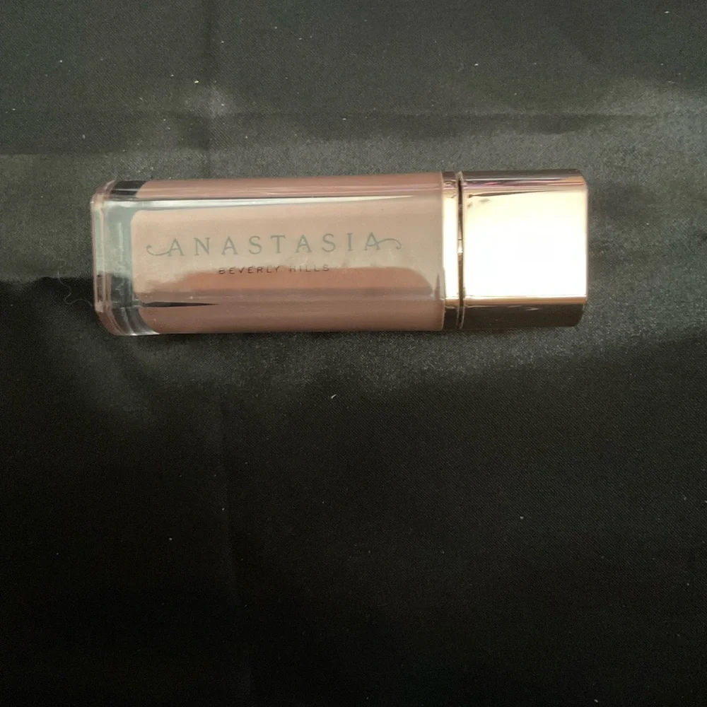 Anastasia Beverly Hills Lip Velvet in Peachy Nude